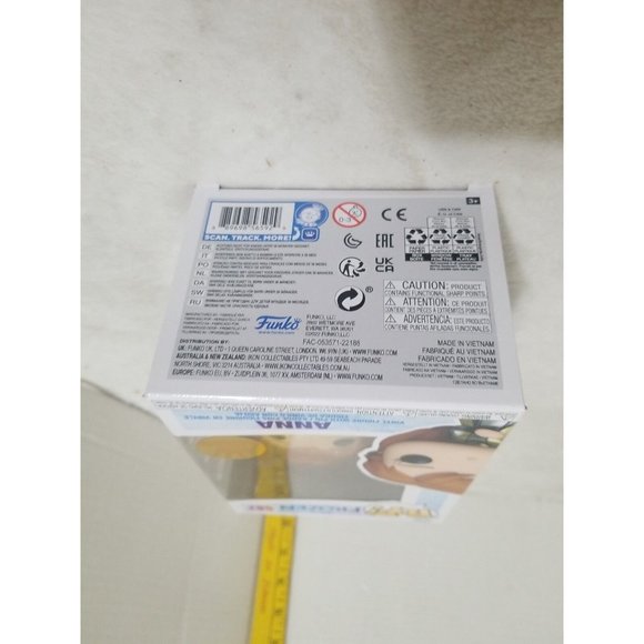 FUNKO POP! Disney Frozen-Funko Shop Exclusive Anna with Pin #582 NIB w Protector - Picture 7 of 7